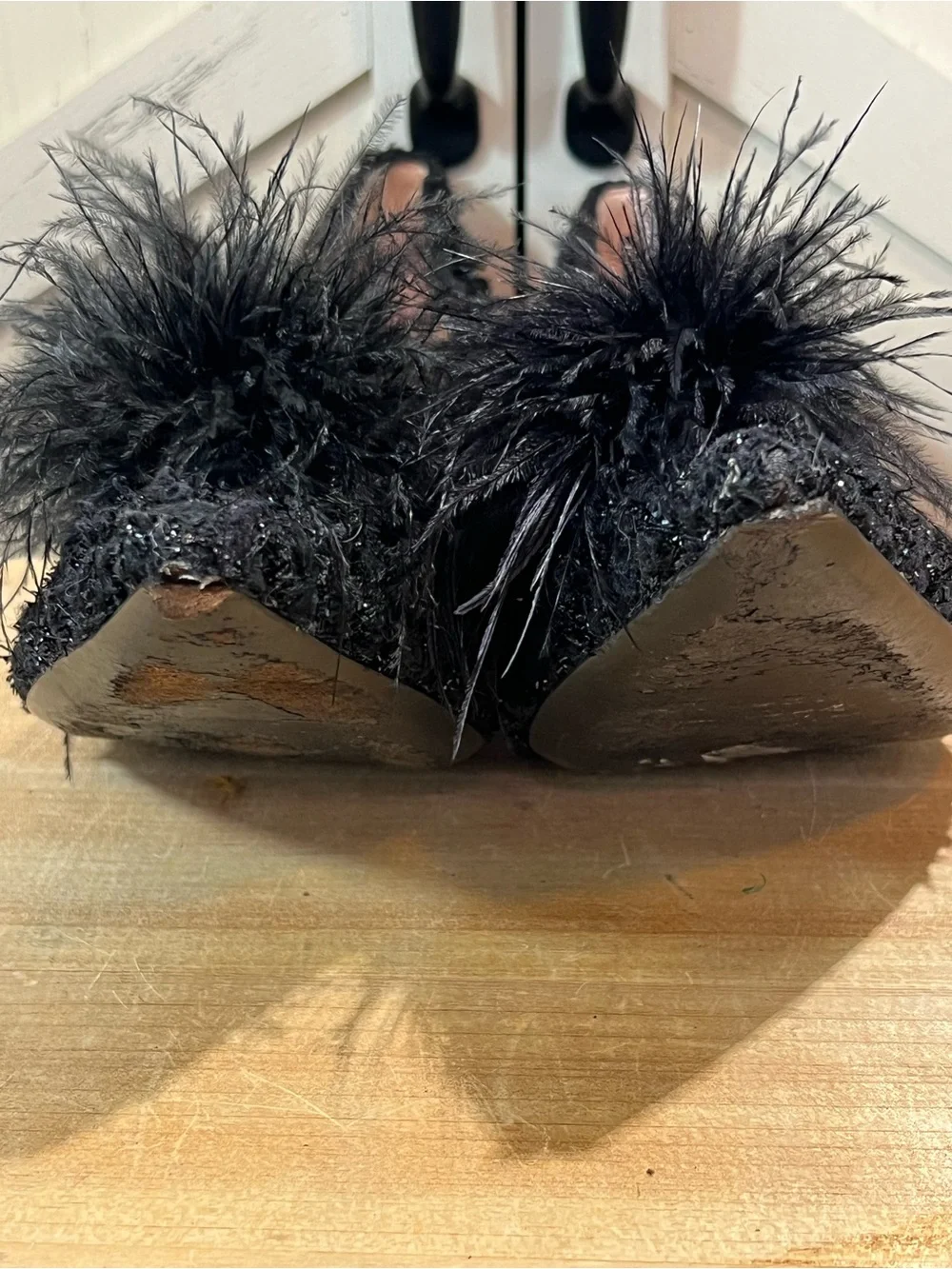 Kate Spade New York Marabou Black Tweed Feather Pom Pom Pumps Heels Size 9